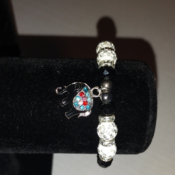 Chic Silver and Black Elephant Charm Bracelet - Picture 1 of 7